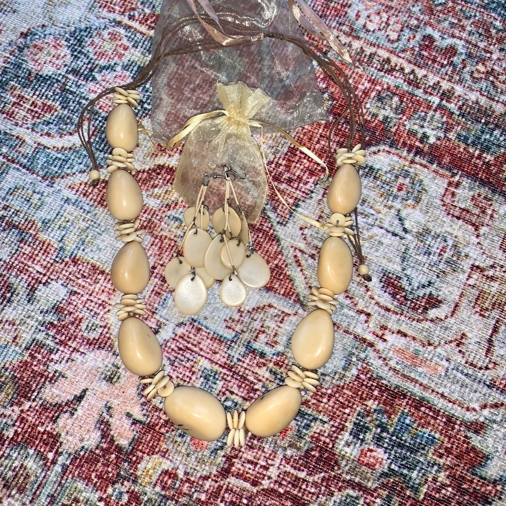 Jewelry lot, 3 pieces